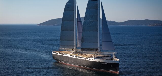 3.000 m² Segelfläche gegen die Klimakrise: 136m-Frachtsegler startet seine Transatlantik-Linie