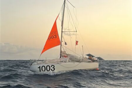 Mini Transat trotzt Mastbruch: Zwei Deutsche mit gleichem Schicksal – Aber beide bezwingen den Atlantik