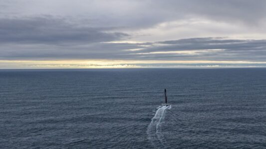 Jules-Verne-Rekord Extrem-Video: Sodebo Ultim 3 zum Neujahr mit dritter Bestzeit am Kap Leeuwin