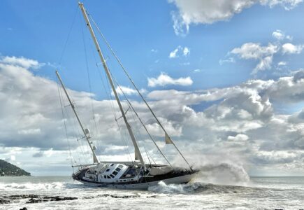 Dübbel & Jesse Yacht vor Mallorca im Sturm an Land gespült: Kann ein Alu-Schiff das ab?