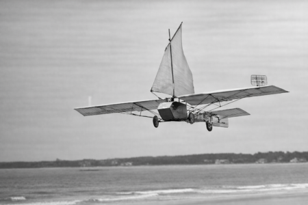 Wahrheit oder Fake?  Flugzeug mit Gaffelrigg – Das kann nur ein Spaß sein, oder?