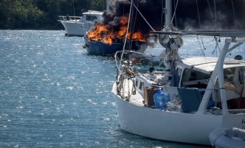 Feuer an Bord: Skipperin verstirbt als sie ihre Katzen retten will