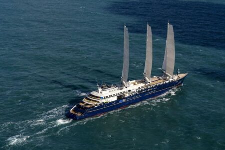 Kreuzfahrer unter Segeln: „Orient Express Corinthian“ segelt mit 12 bis 17 Knoten