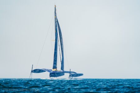 Erster Flug von Gitana 18: Der revolutionäre, potenzielle Offshore-Rekordbrecher