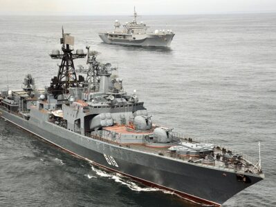 Russischer Zerstörer vor Fehmarn: Was die neue Lage für Ostsee-Segler bedeutet