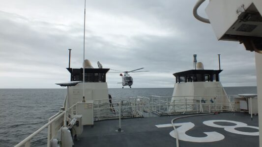 Rettungsaktion auf der Ostsee: Segler vom Großbaum getroffen – Per Hubschrauber ausgeflogen