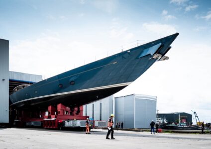 Innovative Superyacht vorm Stapellauf. Welche Idee und Technik dahinter steckt.