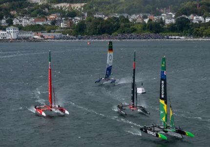 Sassnitz SailGP Tag 2: Jubelndes Stadion nach GER-Aufholjagd – Fehler bei neuem Manöver