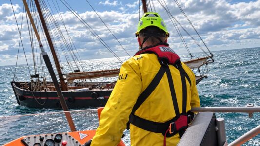 Nach Verlust der Ethel von Brixham: Nächster historischer Trawler in schwerer Seenot