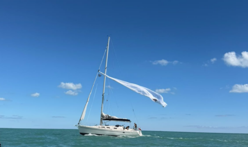 Skipper über Bord: Führerlose Yacht unter Autopilot löst Rettungsaktion aus